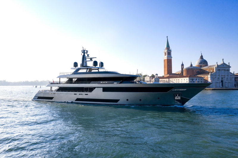 Riva_50METRI_Cruising-0000_41582